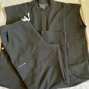 Women's FIGS Scrub Set - Black